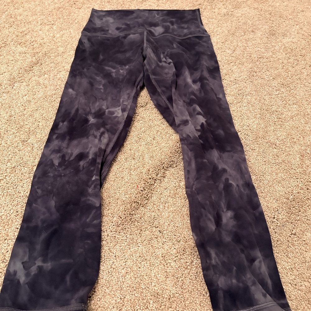 Lululemon leggings size 4 black marble